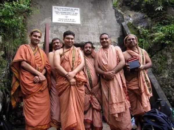 Dwarahat Village Farmstay- Babaji'S Cave Εξωτερικό φωτογραφία