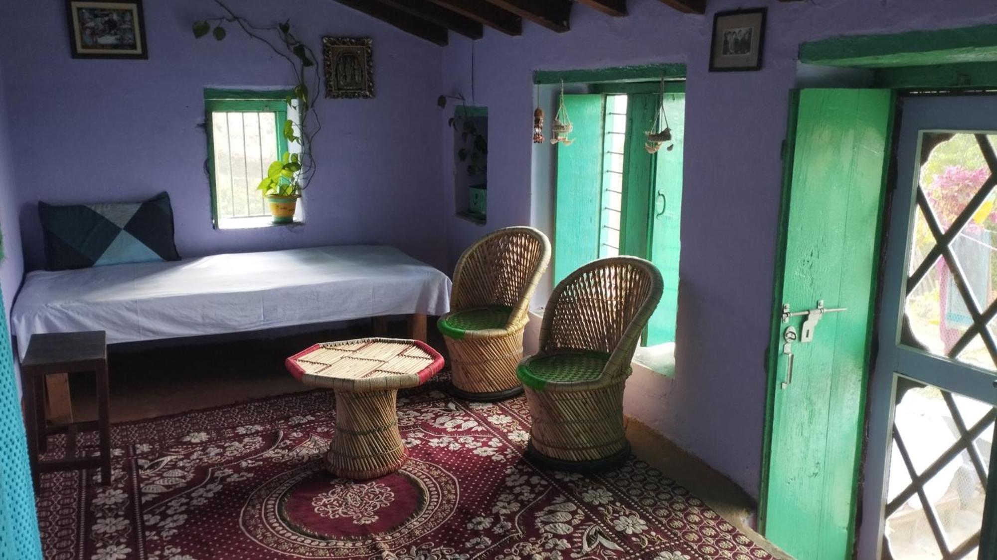 Dwarahat Village Farmstay- Babaji'S Cave Δωμάτιο φωτογραφία