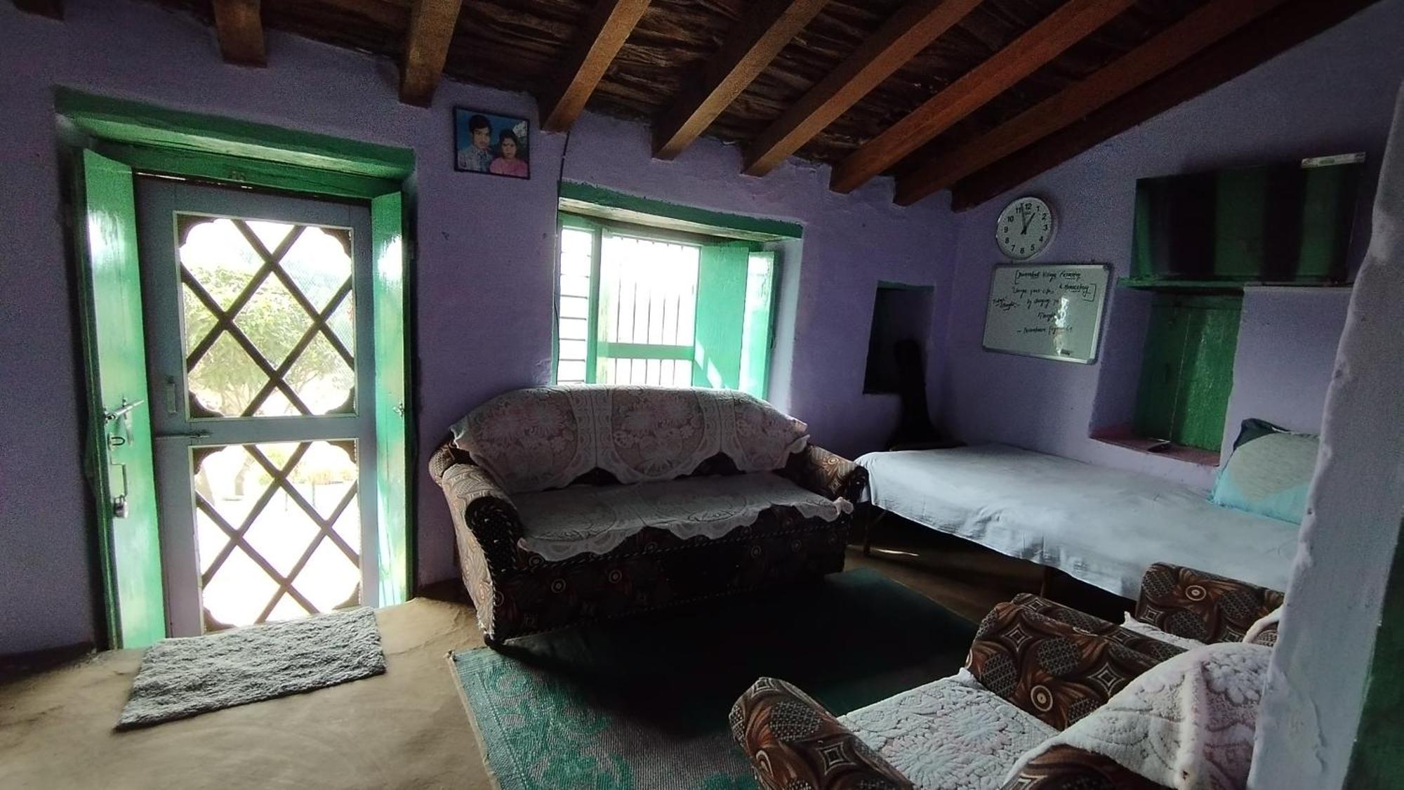 Dwarahat Village Farmstay- Babaji'S Cave Δωμάτιο φωτογραφία