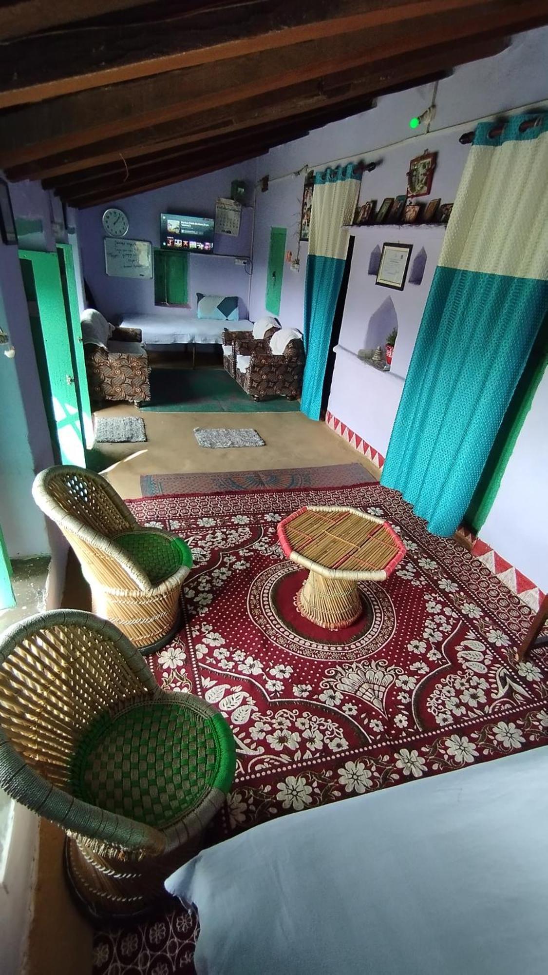 Dwarahat Village Farmstay- Babaji'S Cave Δωμάτιο φωτογραφία