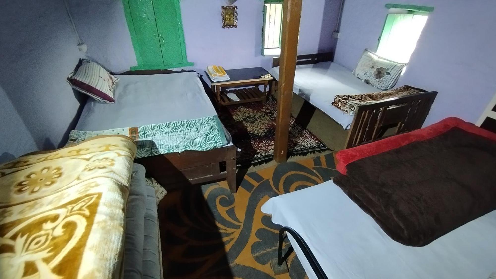 Dwarahat Village Farmstay- Babaji'S Cave Δωμάτιο φωτογραφία