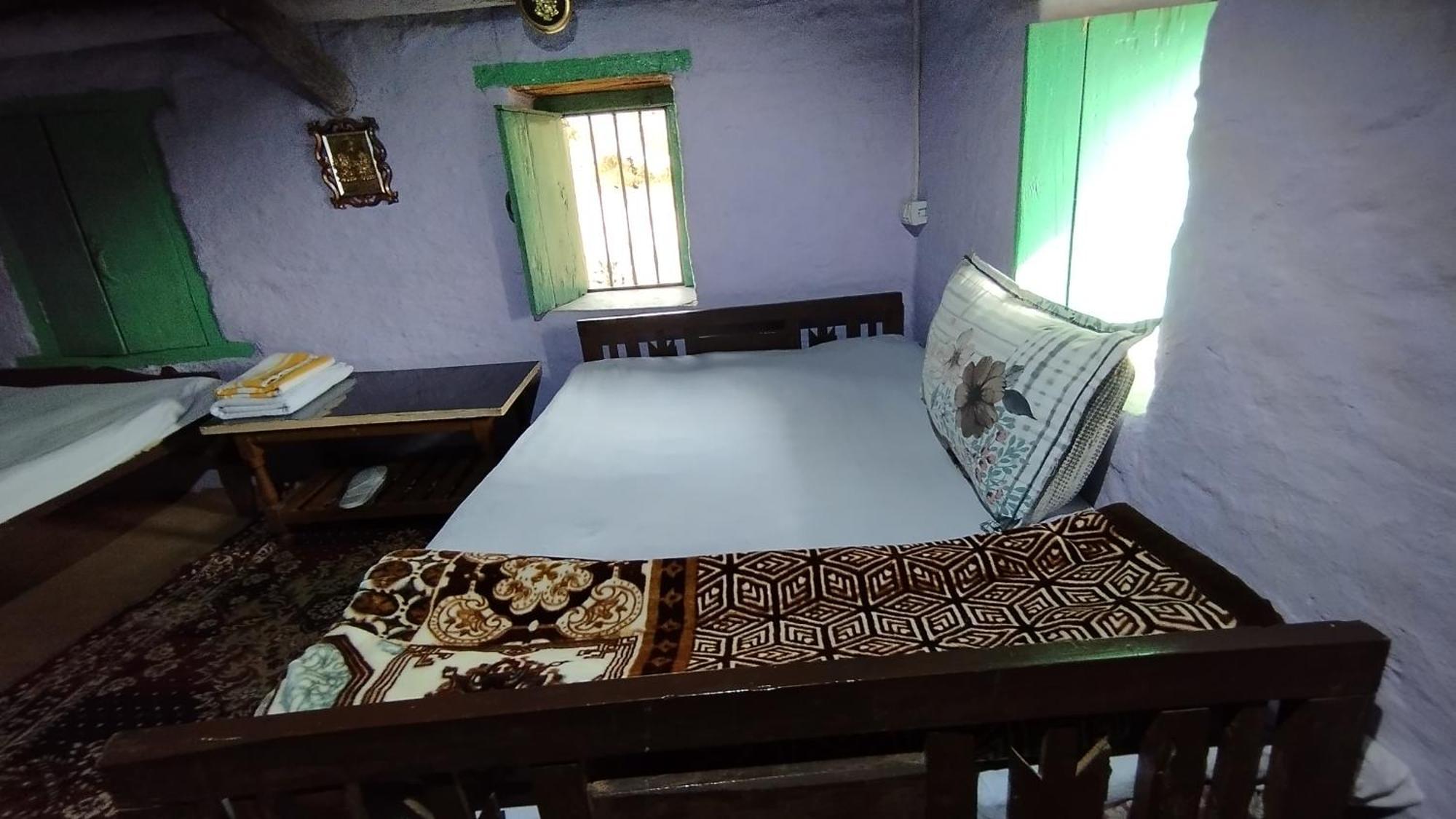 Dwarahat Village Farmstay- Babaji'S Cave Δωμάτιο φωτογραφία